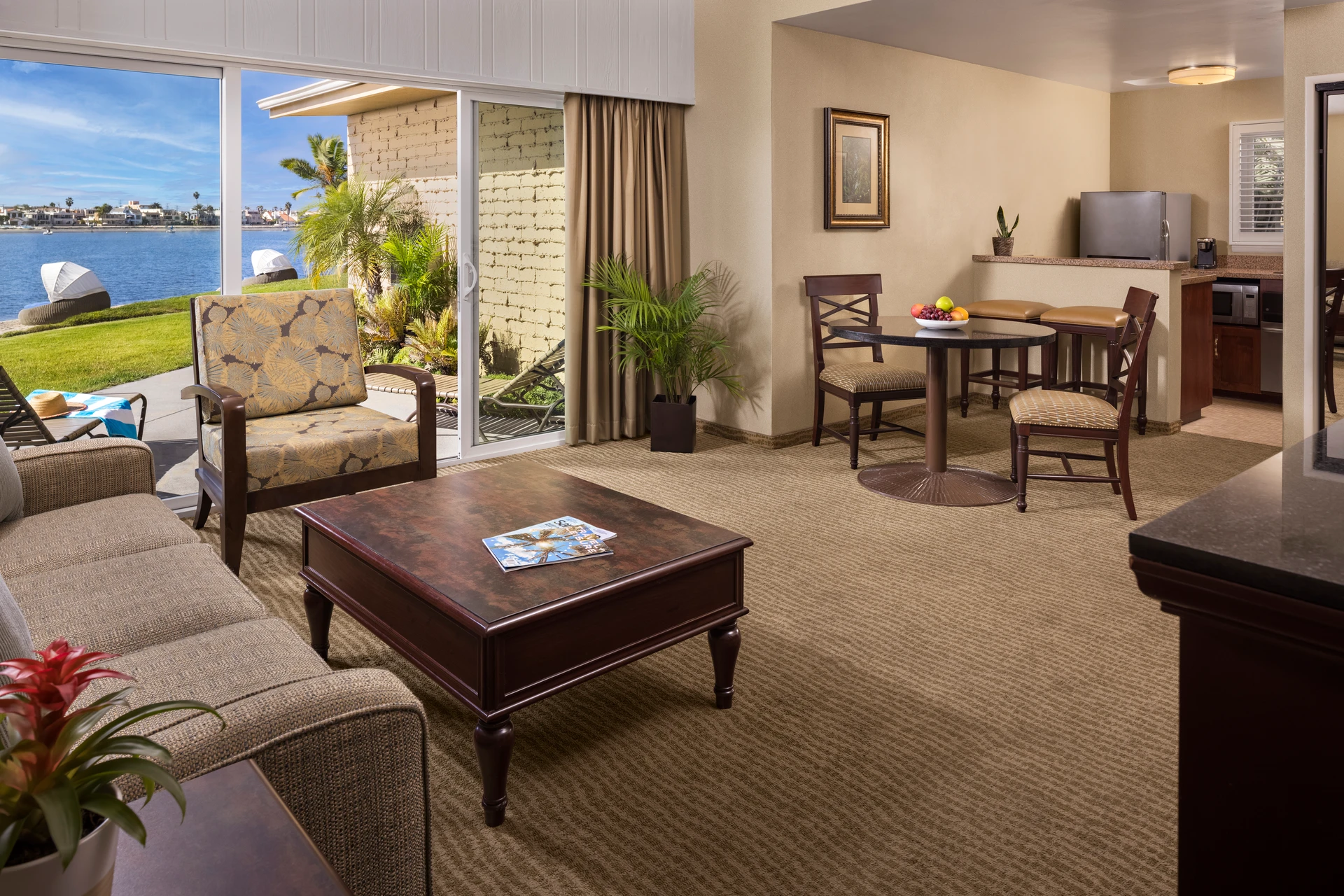 bayfront deluxe suite interior