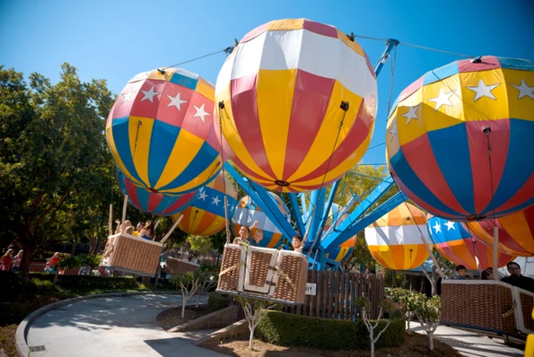 Kids riding at Gilroy Gardens Balloon Flight