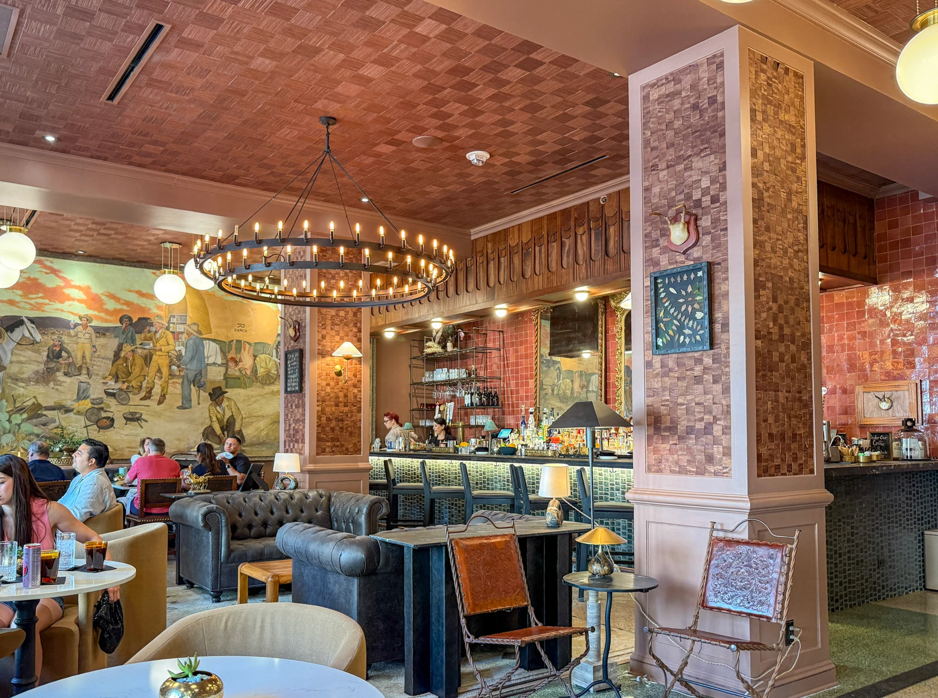Anacacho restaurant interior with people at lunch.