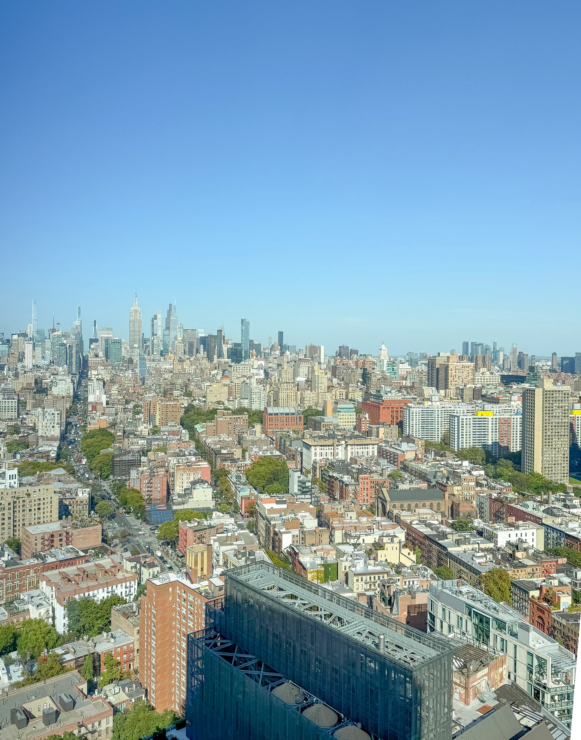 The skyline day view to the Empire State buiding from my room.