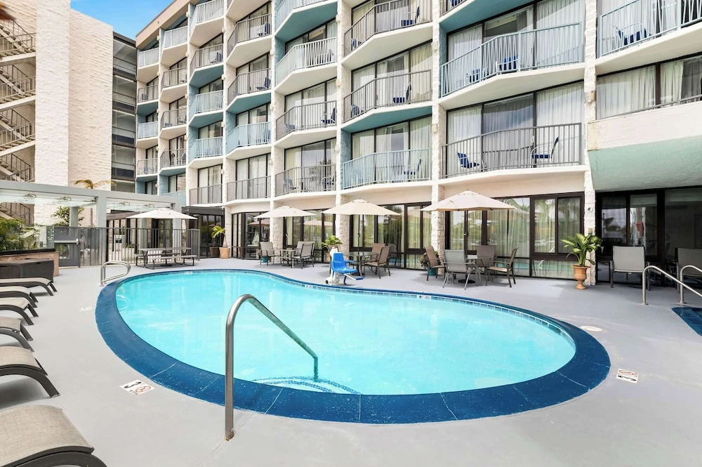 Best Western Yacht Harbor Hotel on Harbor Drive in Point Loma