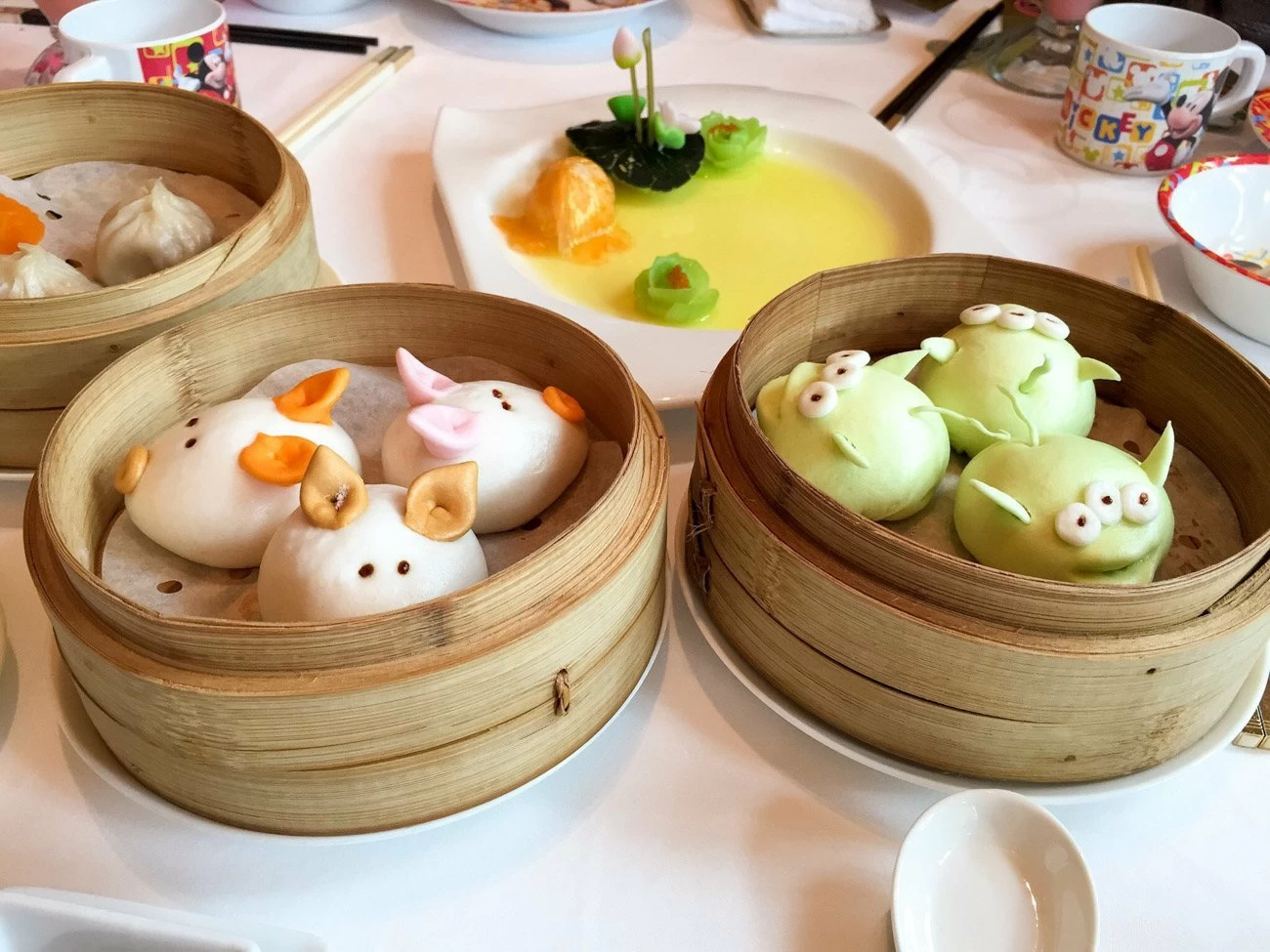 Hong Kong Disneyland dim sum at Crystal Lotus