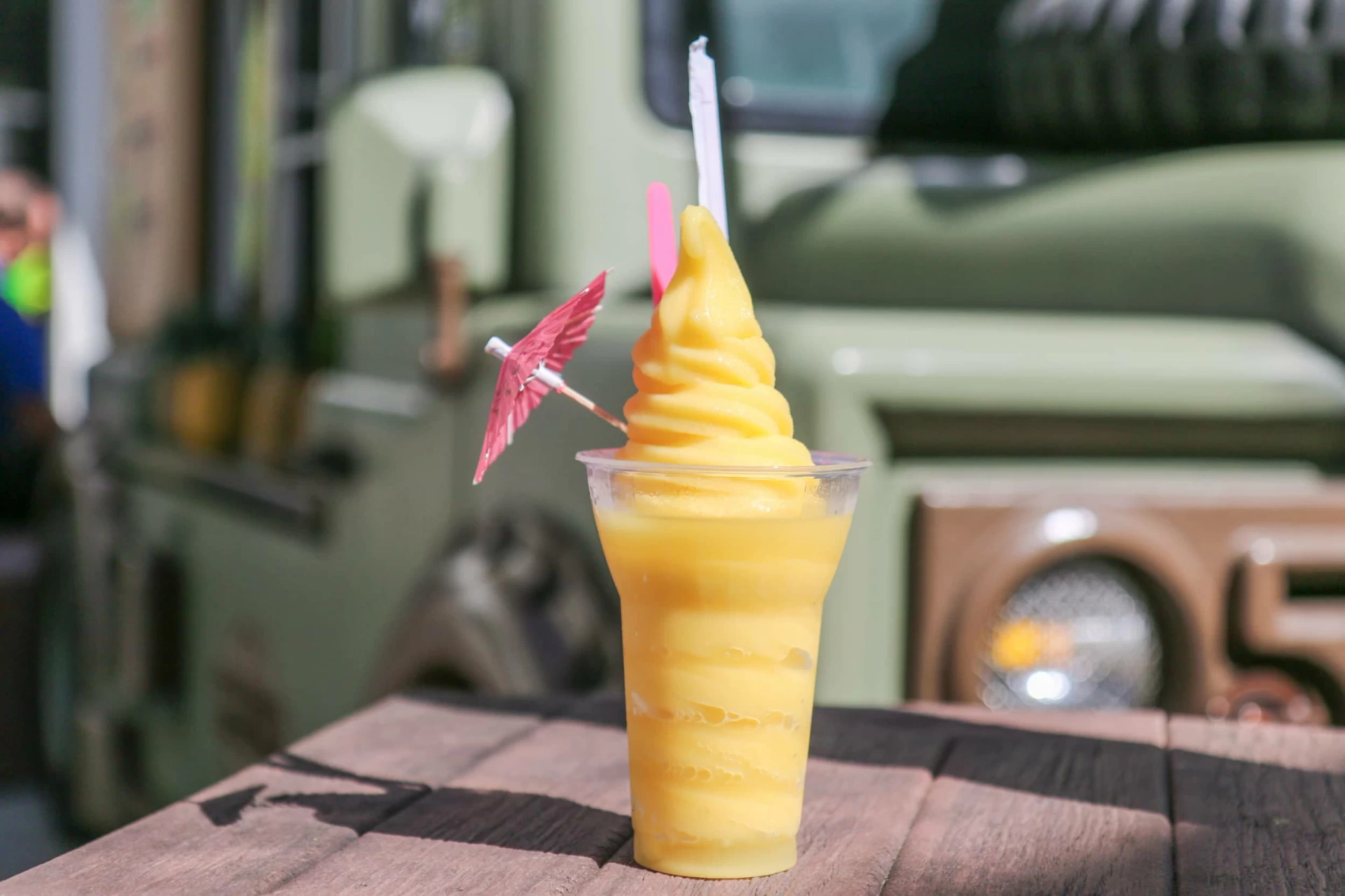 Mission Beach 最佳餐廳：Dole Whip Truck